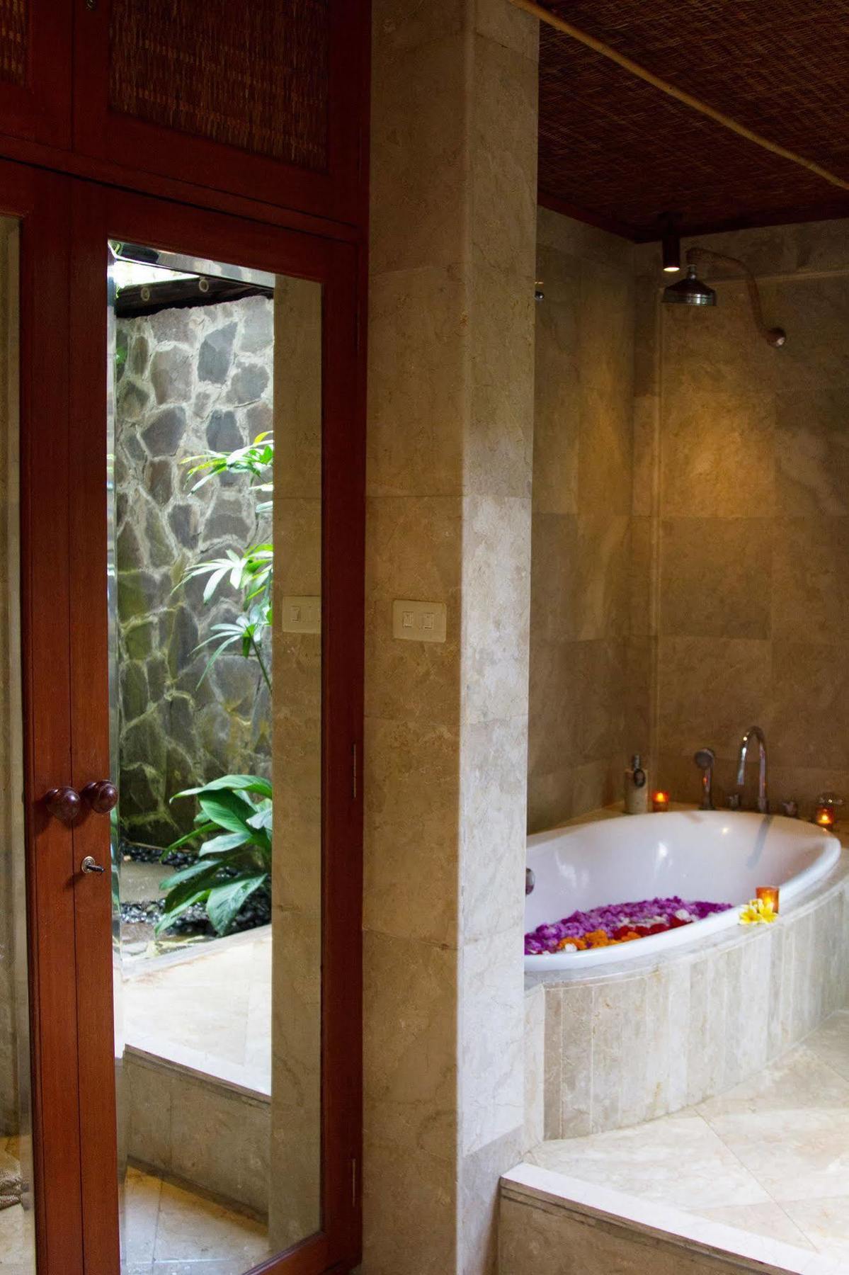 Gaia * Ubud